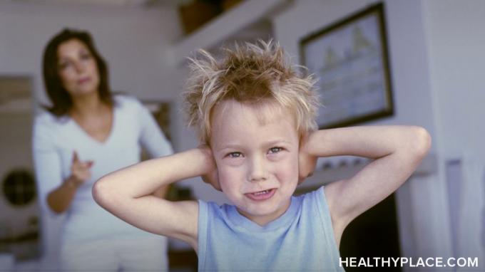 Vecākiem ar ierobežotiem personības traucējumiem (BPD) vai vecākiem ar BPD pusaudzi ir nepieciešama īpaša prasme. Izprotiet BPD un apgūstiet prasmes vietnē HealthyPlace.