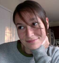 Jessica Hudgens, Surviving ED Blog, uzticama emuāra par ēšanas traucējumiem un ēšanas traucējumu atgūšanu, autore.