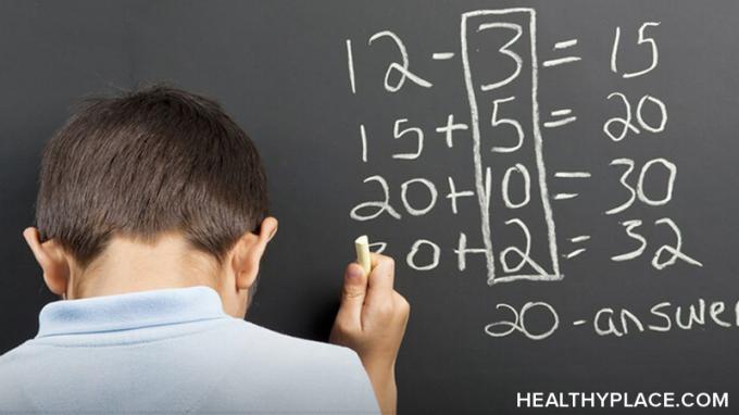 Vai jūsu bērnam ir matemātikas mācīšanās grūtības? Iegūstiet diskalkulijas pazīmes, simptomus, kā arī informāciju par ārstēšanu vietnē HealthyPlace.