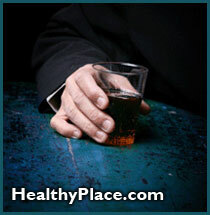 Uzziniet, kas saistīts ar dzeršanas problēmas vai alkoholisma diagnozes noteikšanu.